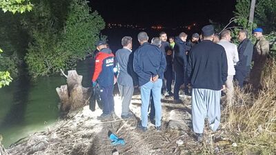 Serinlemek için girdiği barajda kayboldu