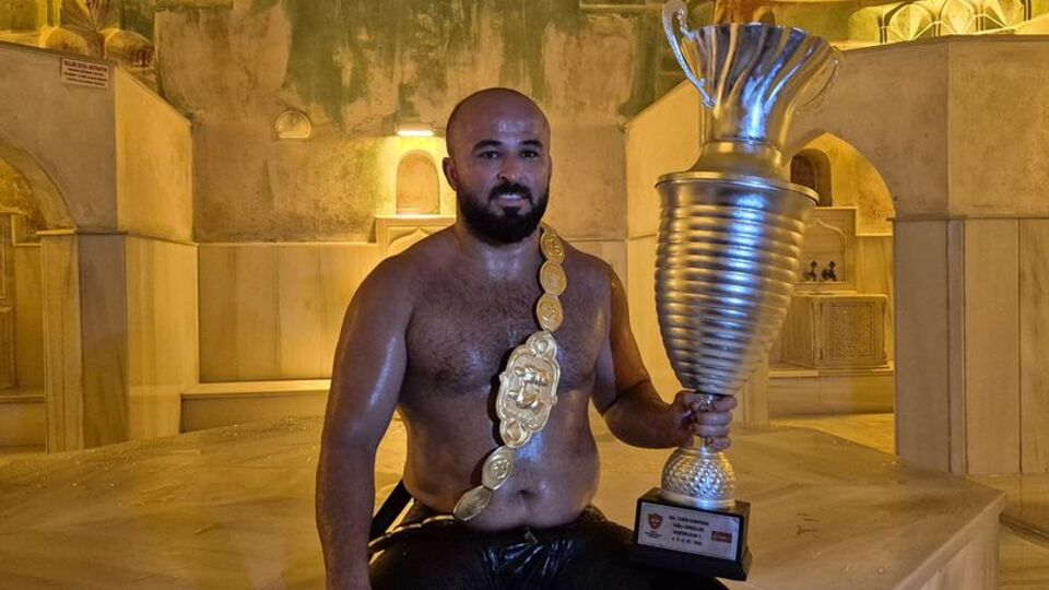 Kırkpınar şampiyonu geleneği bu yıl da sürdürdü