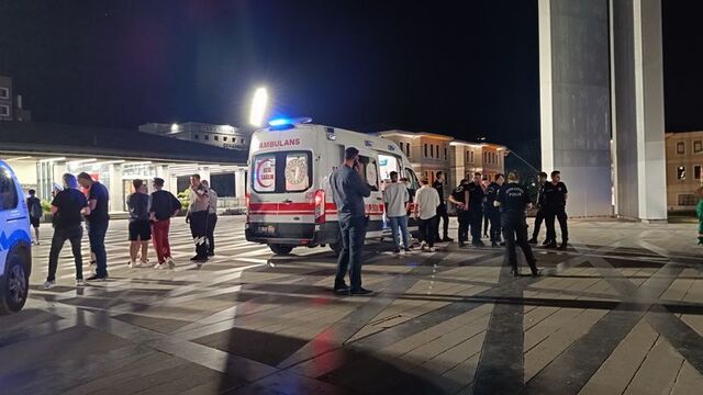 14 yaşındaki genç kız 4 kişiyi bıçakladı