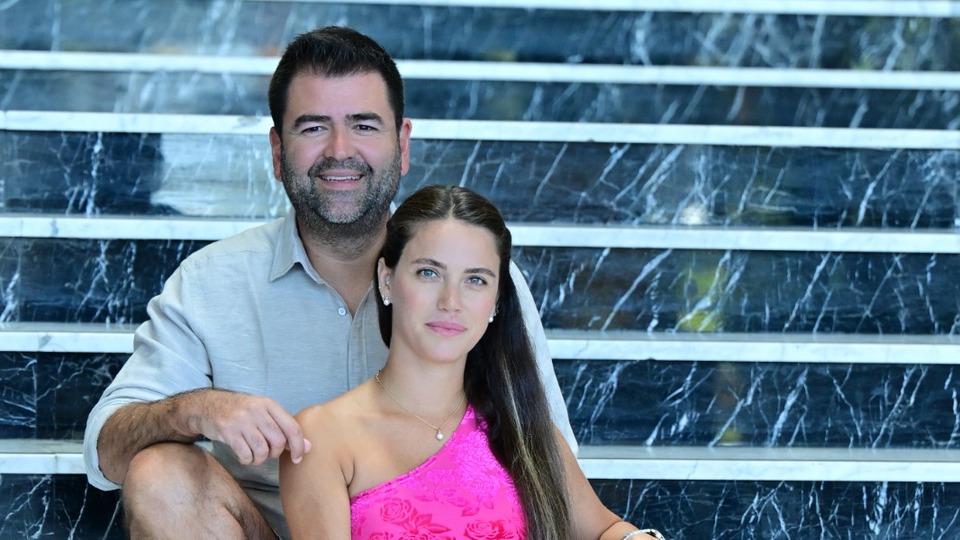 Eşiyle aynı filmde