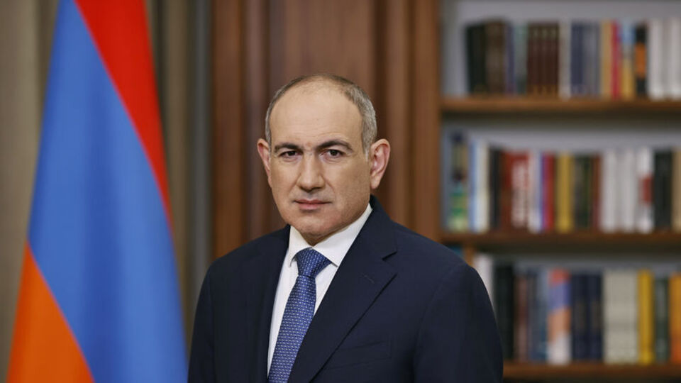 Paşinyan'dan kiliseye: Darbecilere destek veriyorlar