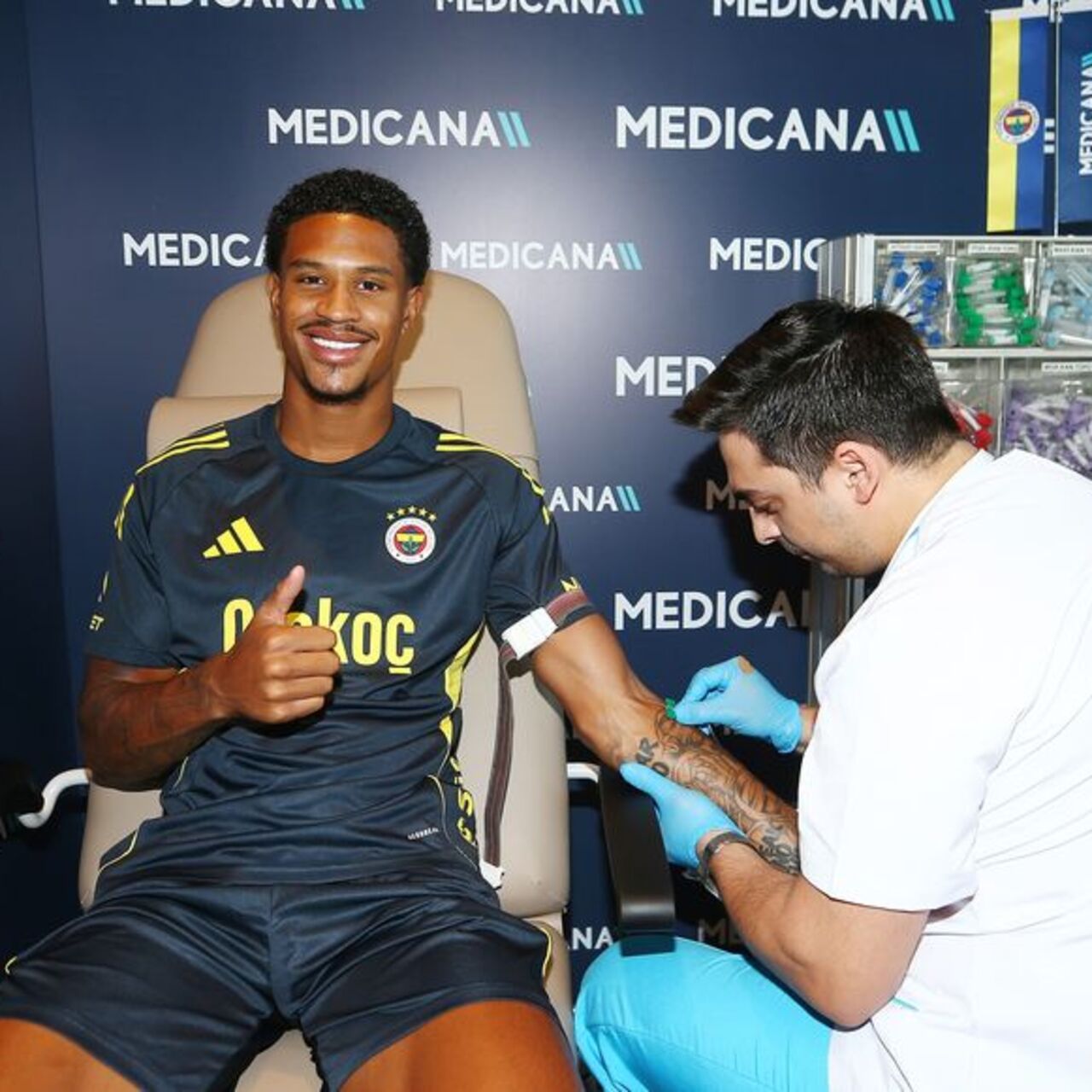 Fenerbahçe'de sağlık kontrolleri devam ediyor