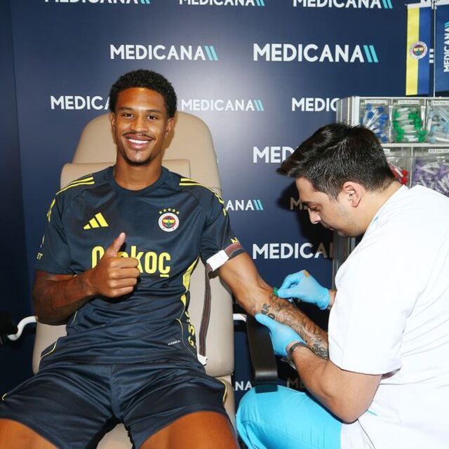 Fenerbahçe'de sağlık kontrolleri devam ediyor