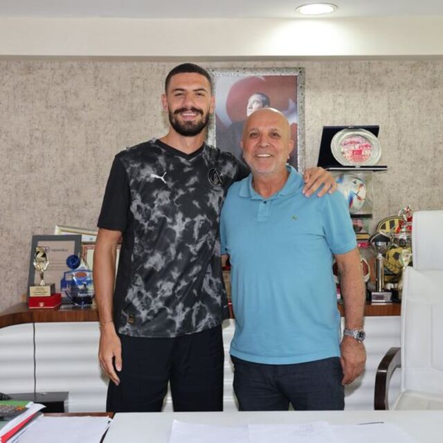 Merih Demiral Alanyaspor'u ziyaret etti!