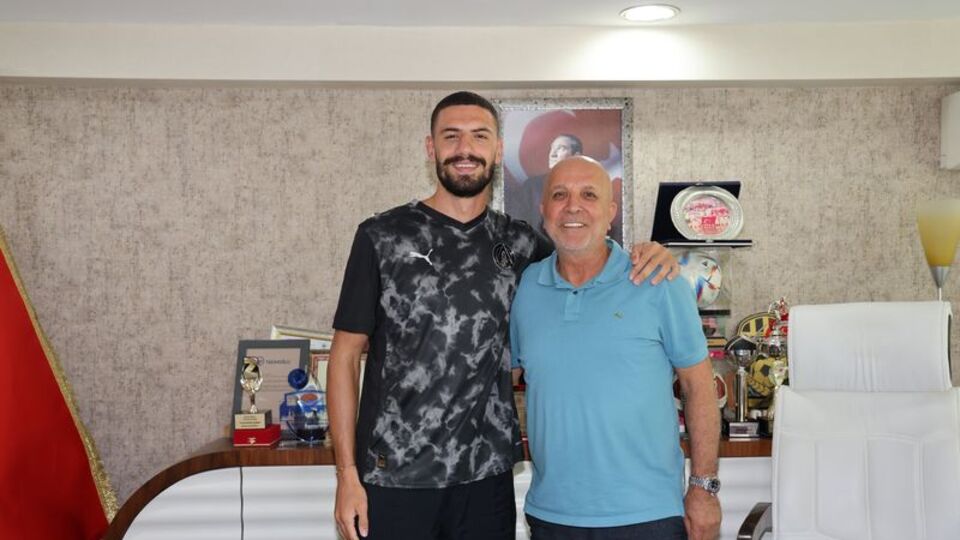Merih Demiral Alanyaspor'u ziyaret etti!