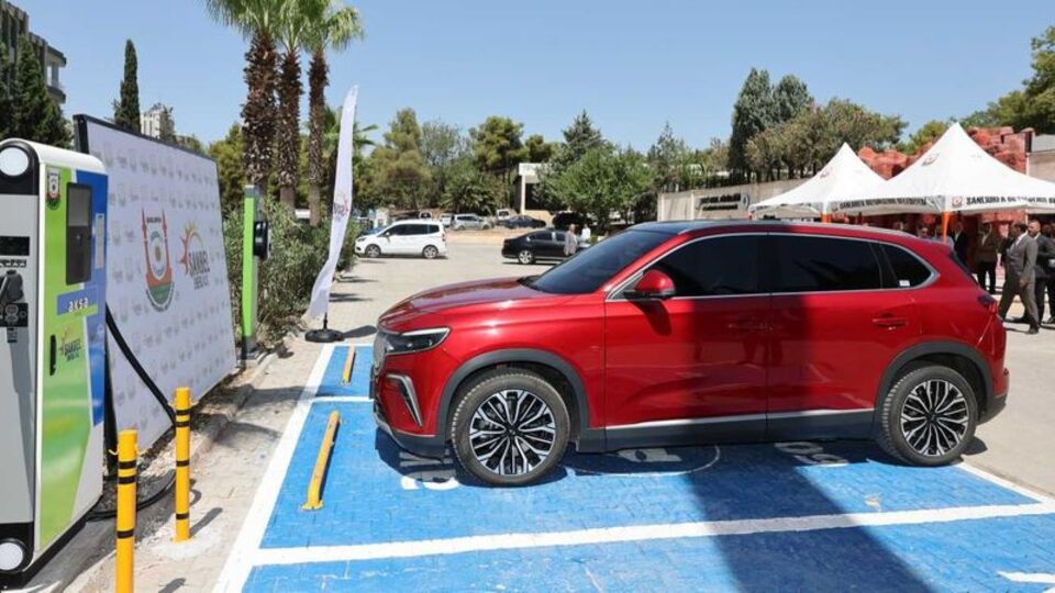 Şanlıurfa'da belediyeden şarj istasyonları