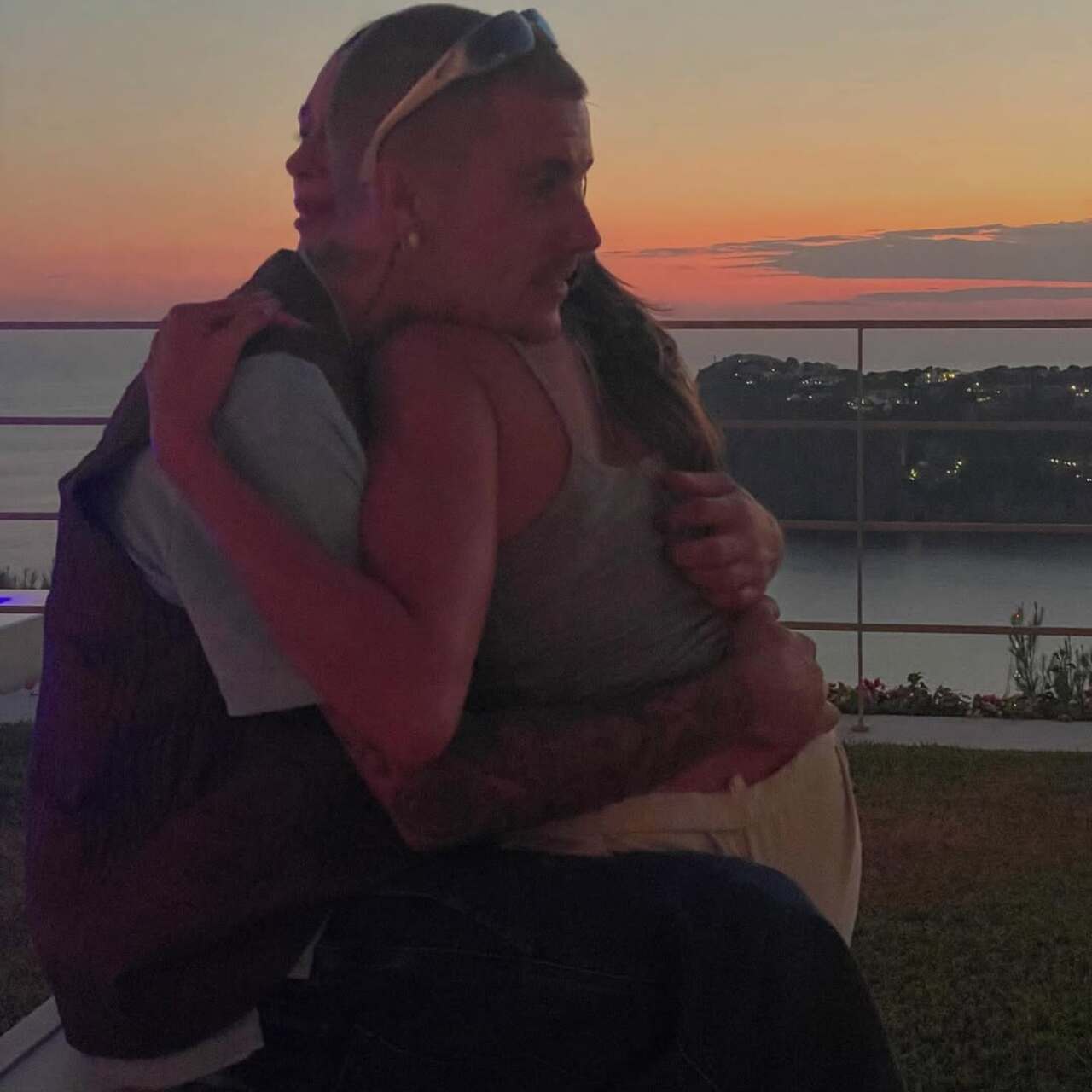 Boşanma iddialarına romantik yanıt