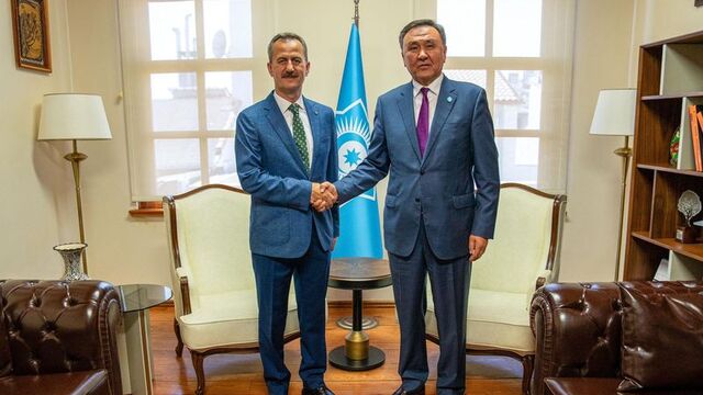 SSB Başkanı Görgün, TDT Genel Sekreteri Omuralıev ile görüştü