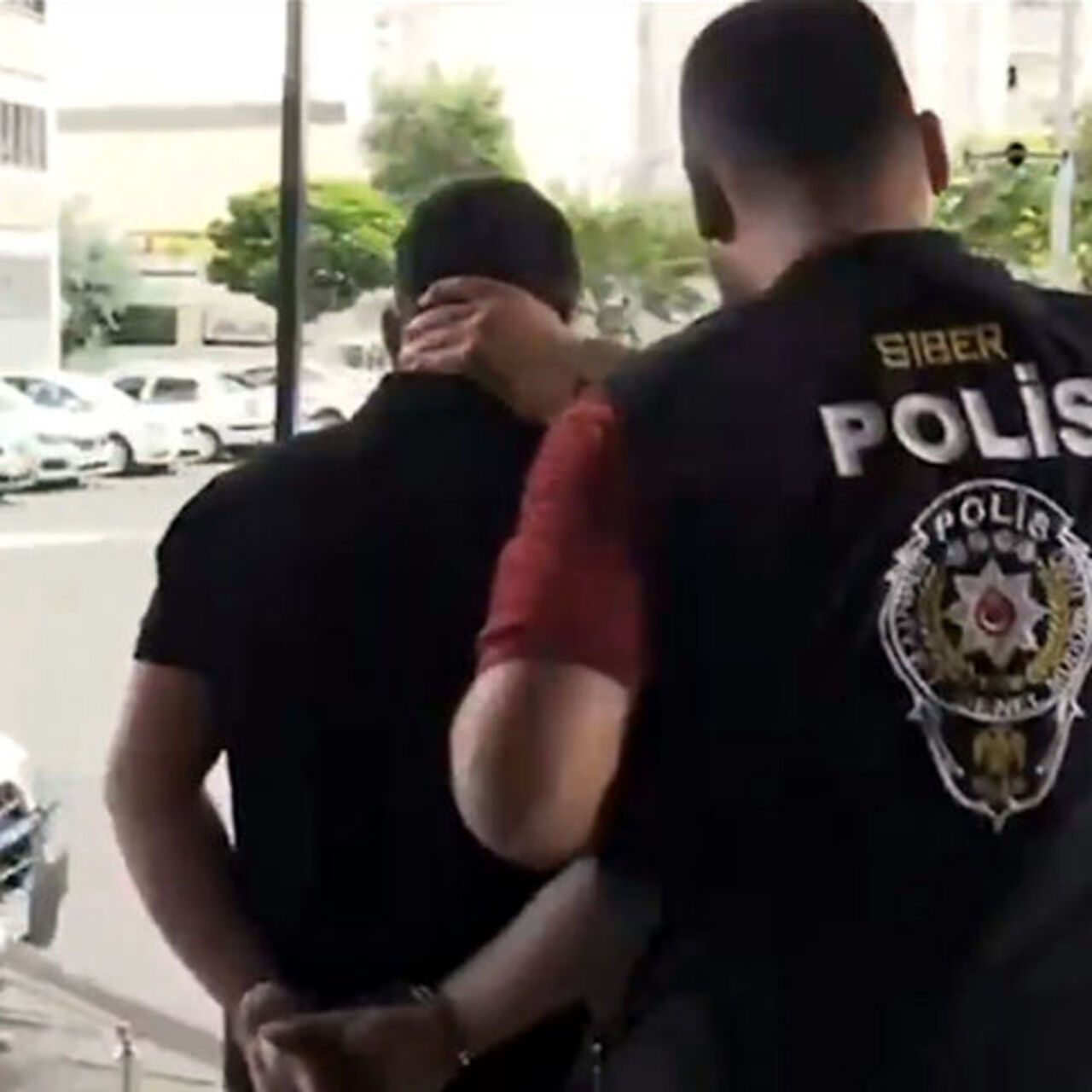Siber suç vurgunu! 66 yakalama