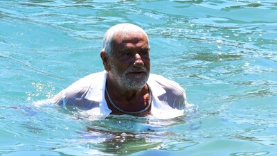 Genç meslektaşlarına gönderme