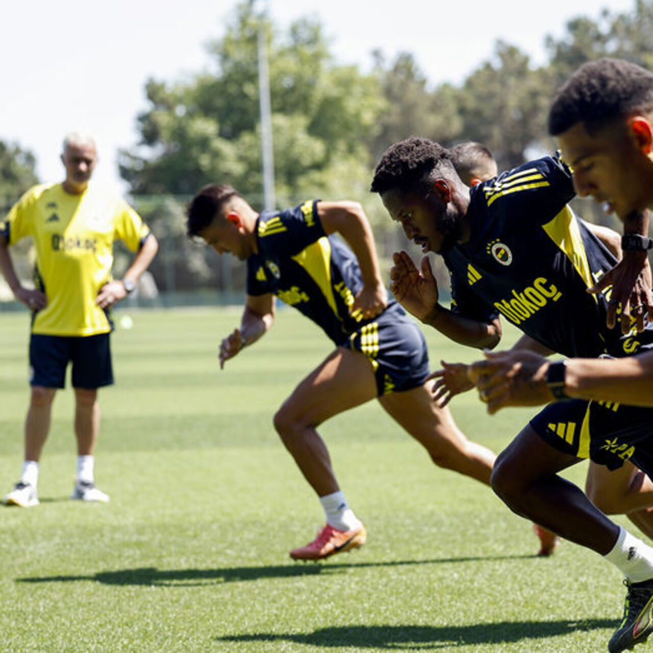 Fenerbahçe'de yeni sezon mesaisi başladı!
