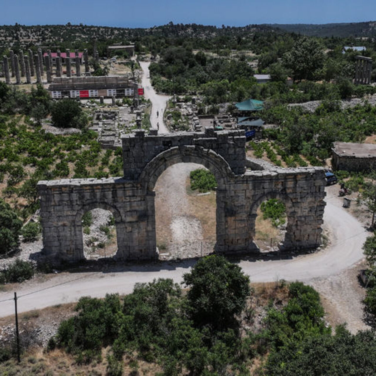 Mersin'de 1600 yıllık terazi seti bulundu