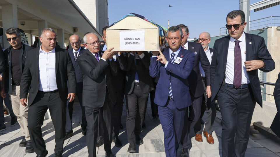 Özel ve Kılıçdaroğlu, cenaze törenine katıldı