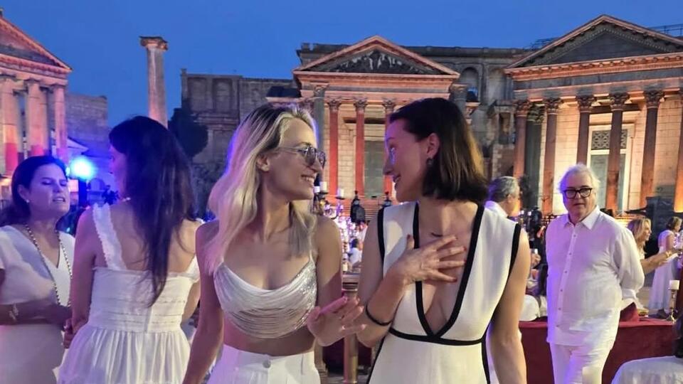 Aşkı tek başına kutladı