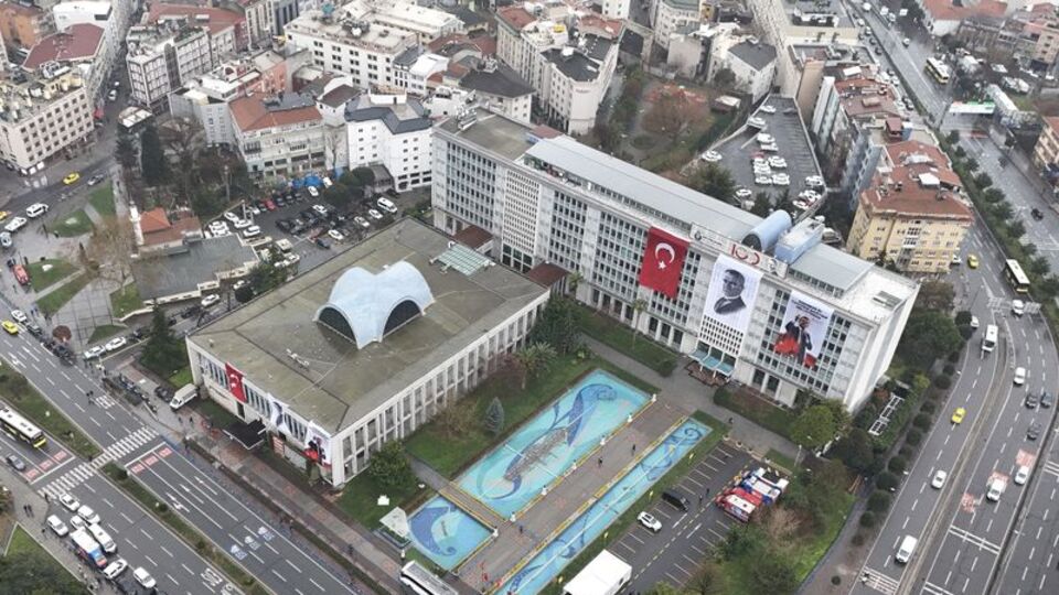 İBB'ye yolsuzluk soruşturmasında 10 gözaltı