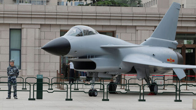 Çin: J-10'ları tedarik etmeye hazırız