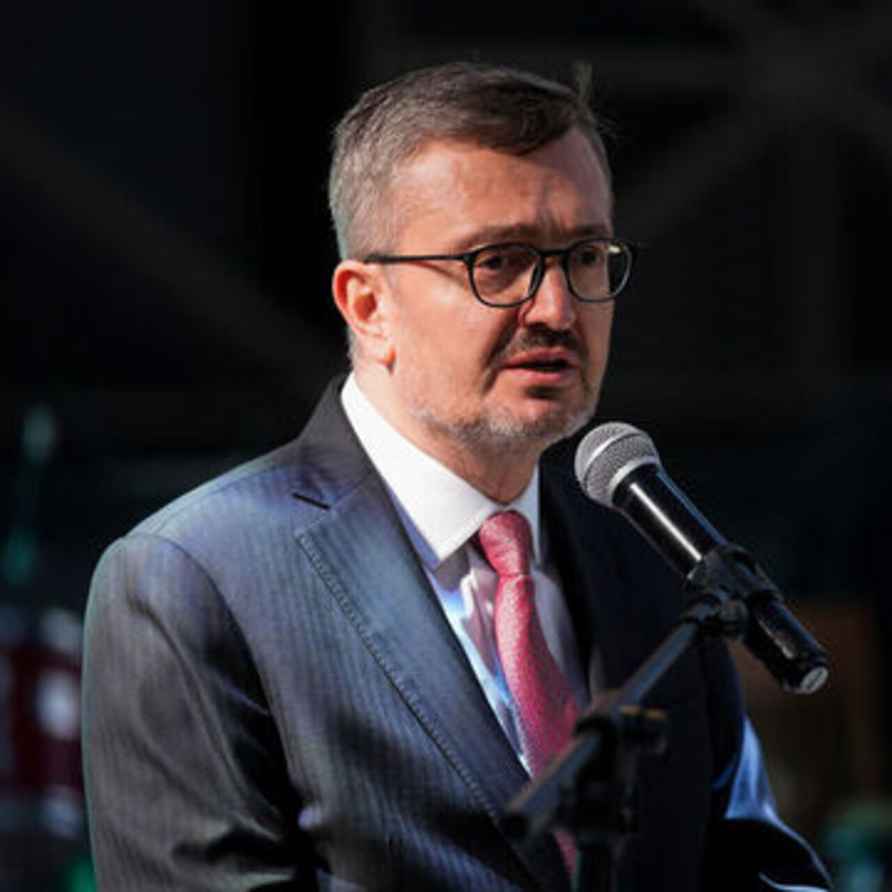 Burhanettin Duran kimdir? 