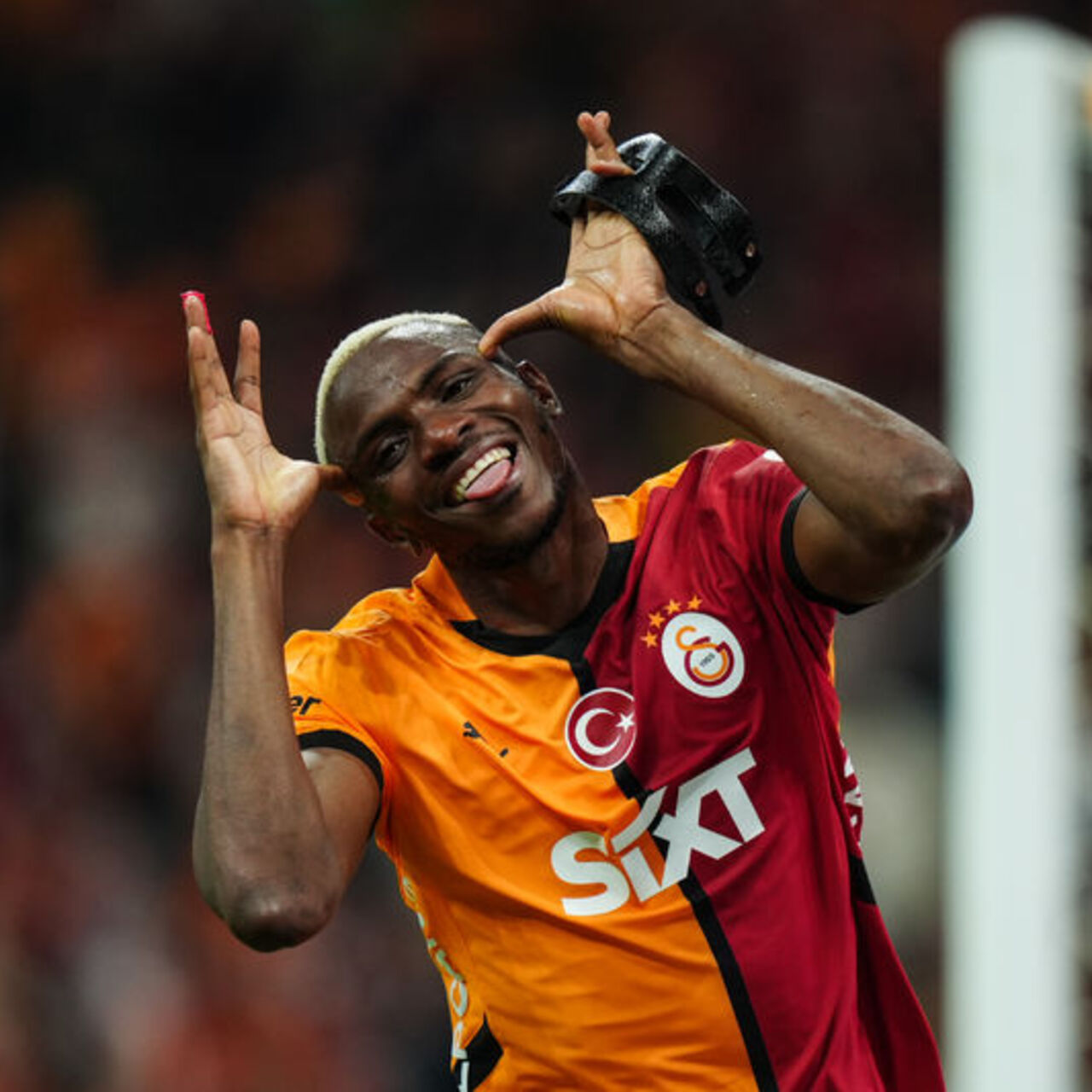 Osimhen'den gece yarısı flaş paylaşım!