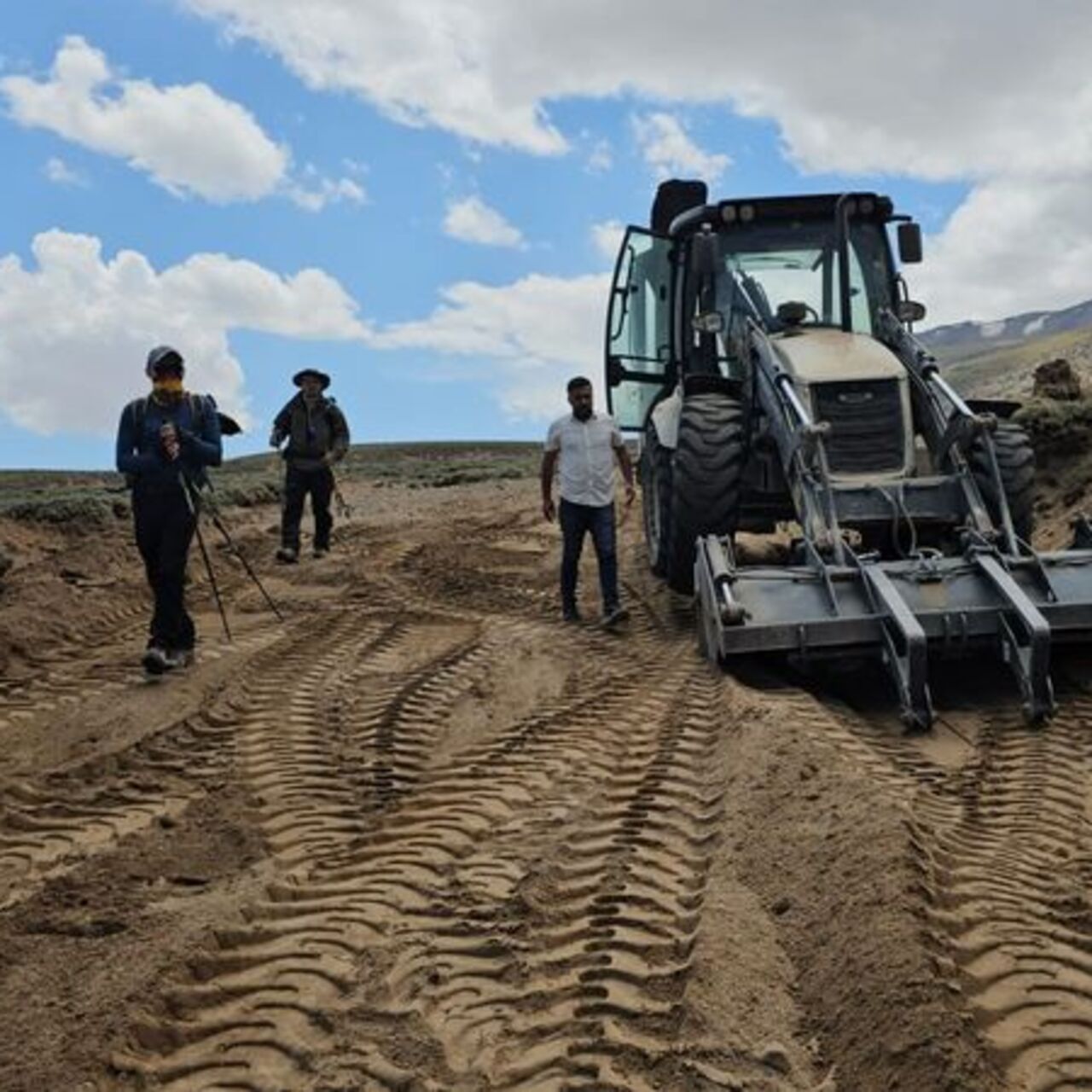 Süphan'da dağcılar için yol çalışması