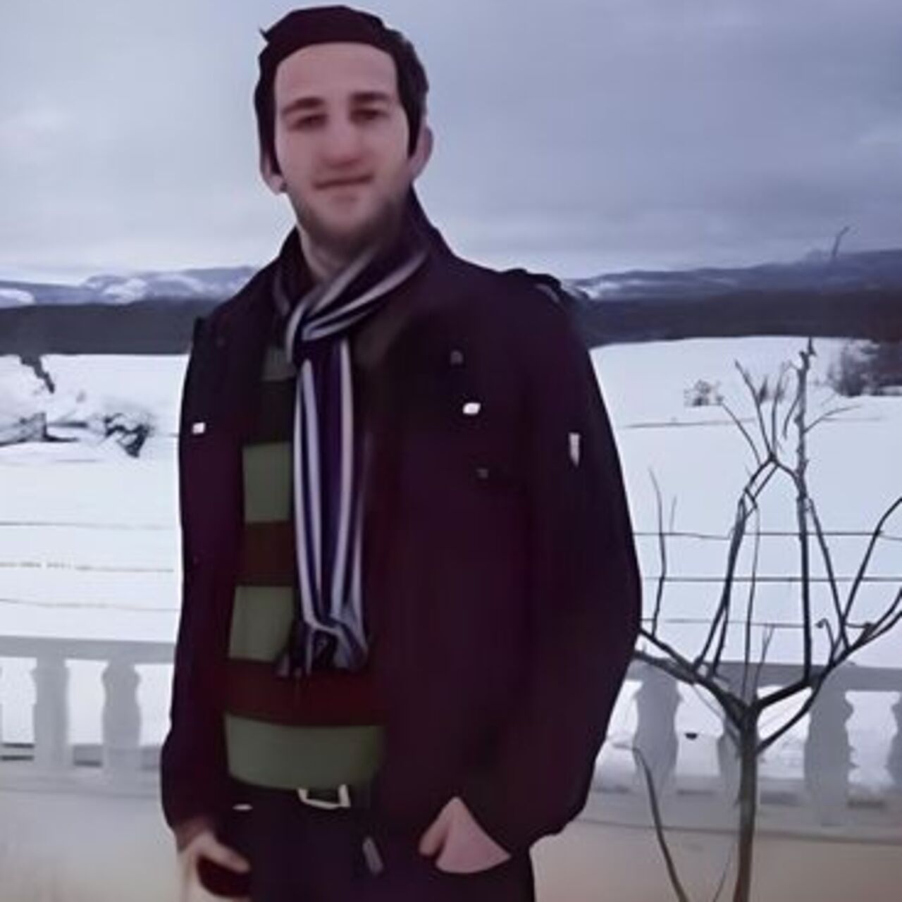 Arı soktu, alerjik şok geçirdi!