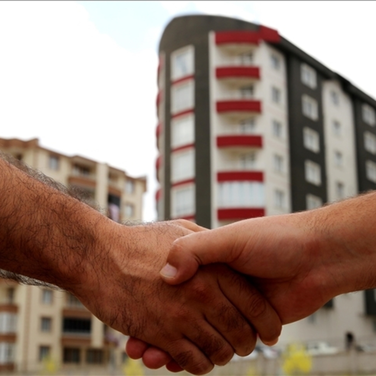 Gayrimenkul satışı 1,4 milyonu aştı