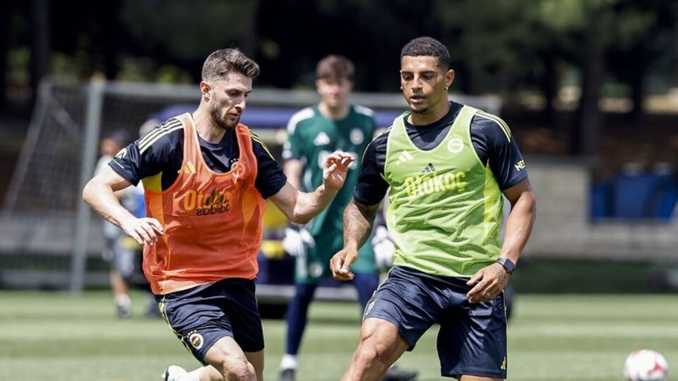 Fenerbahçe, günün ilk antrenmanını tamamladı!