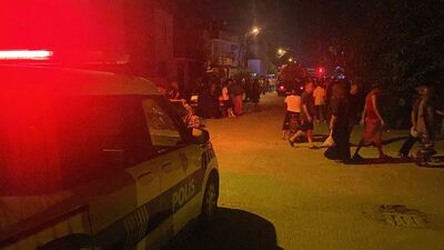 Babaevini yaktı! Mahalleli linç edecekti