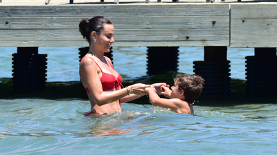 Anne - oğul tatilde