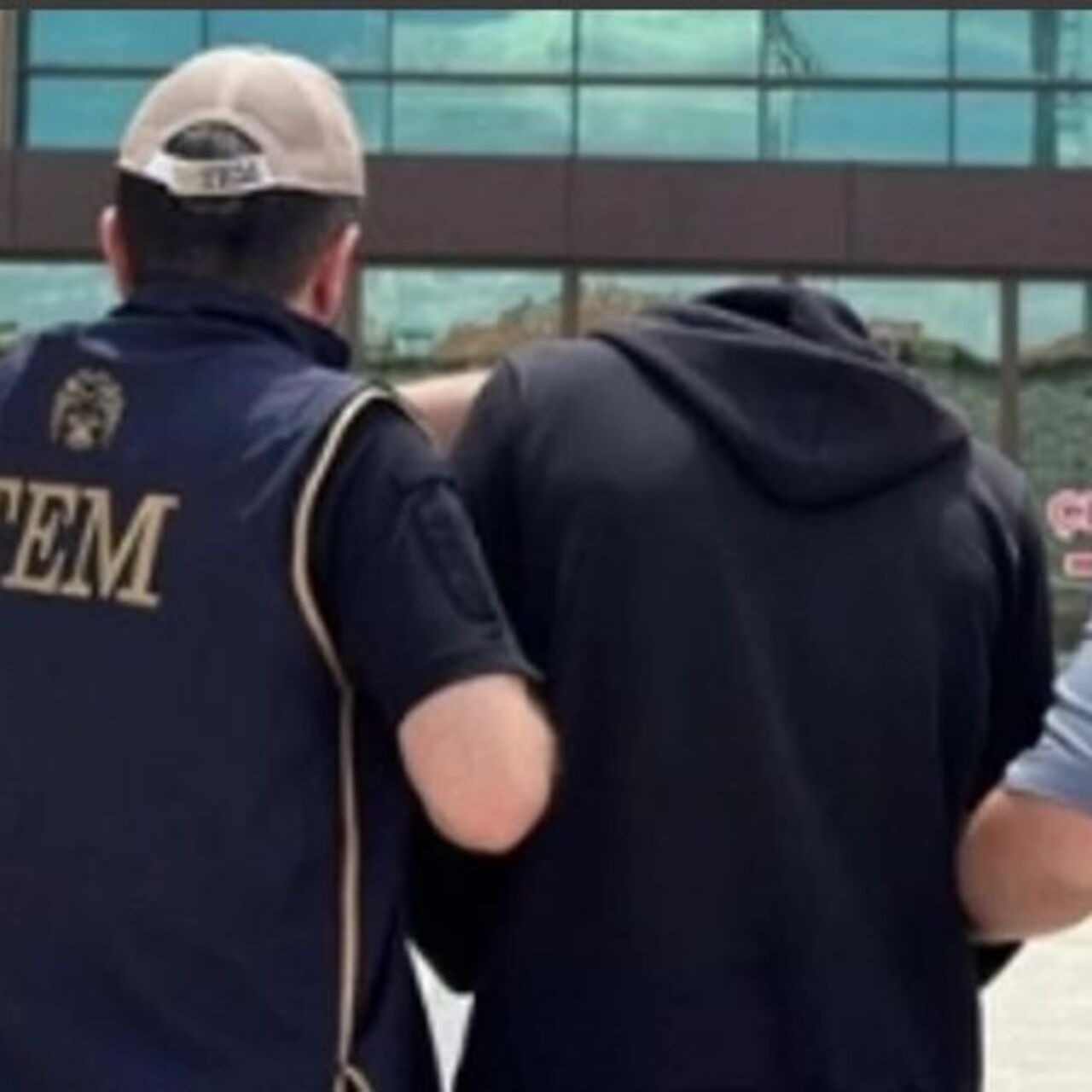 FETÖ üyesi eski istihbaratçı yakalandı