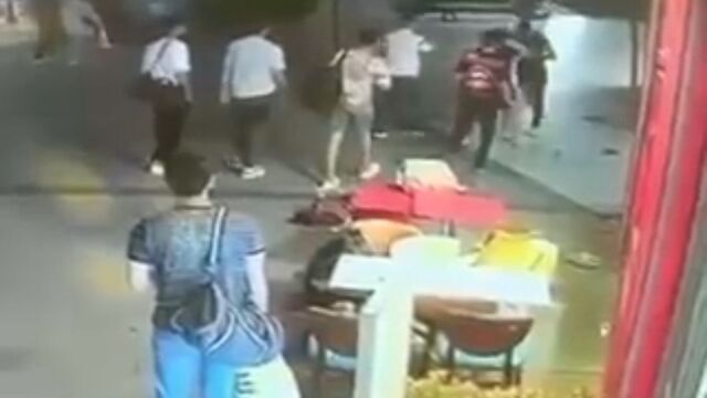 Sosyal medya saldırısı! Eski eşinin arkadaşını darp etti!