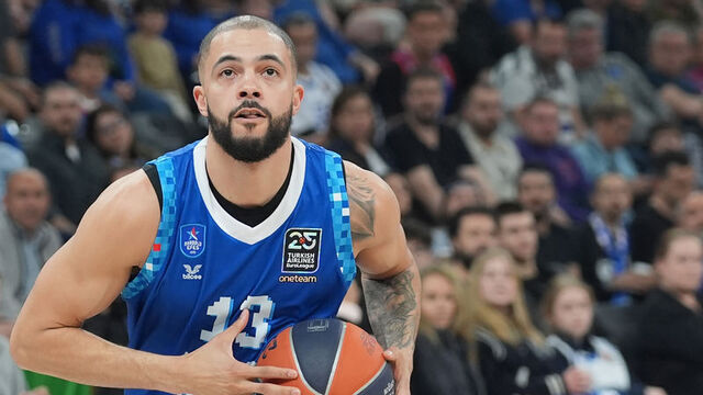 A.Efes'te ayrılık resmen açıklandı!