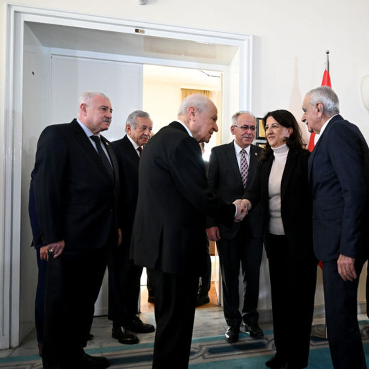 Bahçeli'den Buldan'a telefon