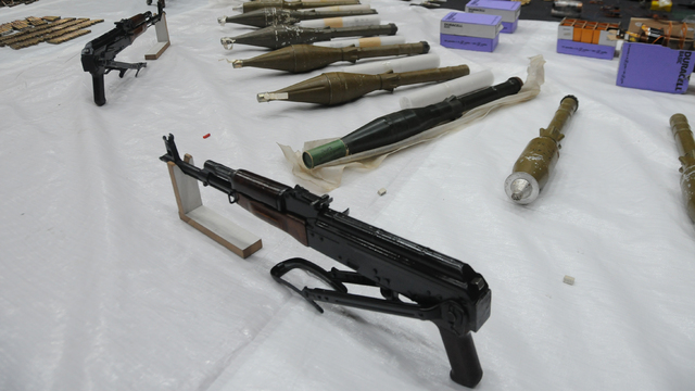 Yeni dönem! Terör örgütü ilk silahları bıraktı