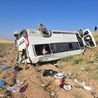 Tarım işçilerini taşıyan minibüs devrildi