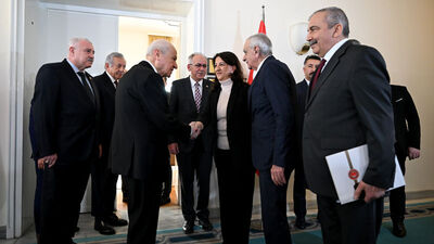 Bahçeli'den Türk ve Buldan'a telefon