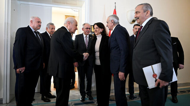 Bahçeli'den Türk ve Buldan'a telefon