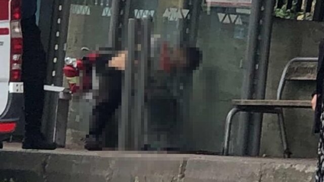 Hastaneden çıktı, durakta öldü