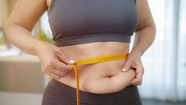 Evde yapabileceğiniz göbek eritme hareketleri!