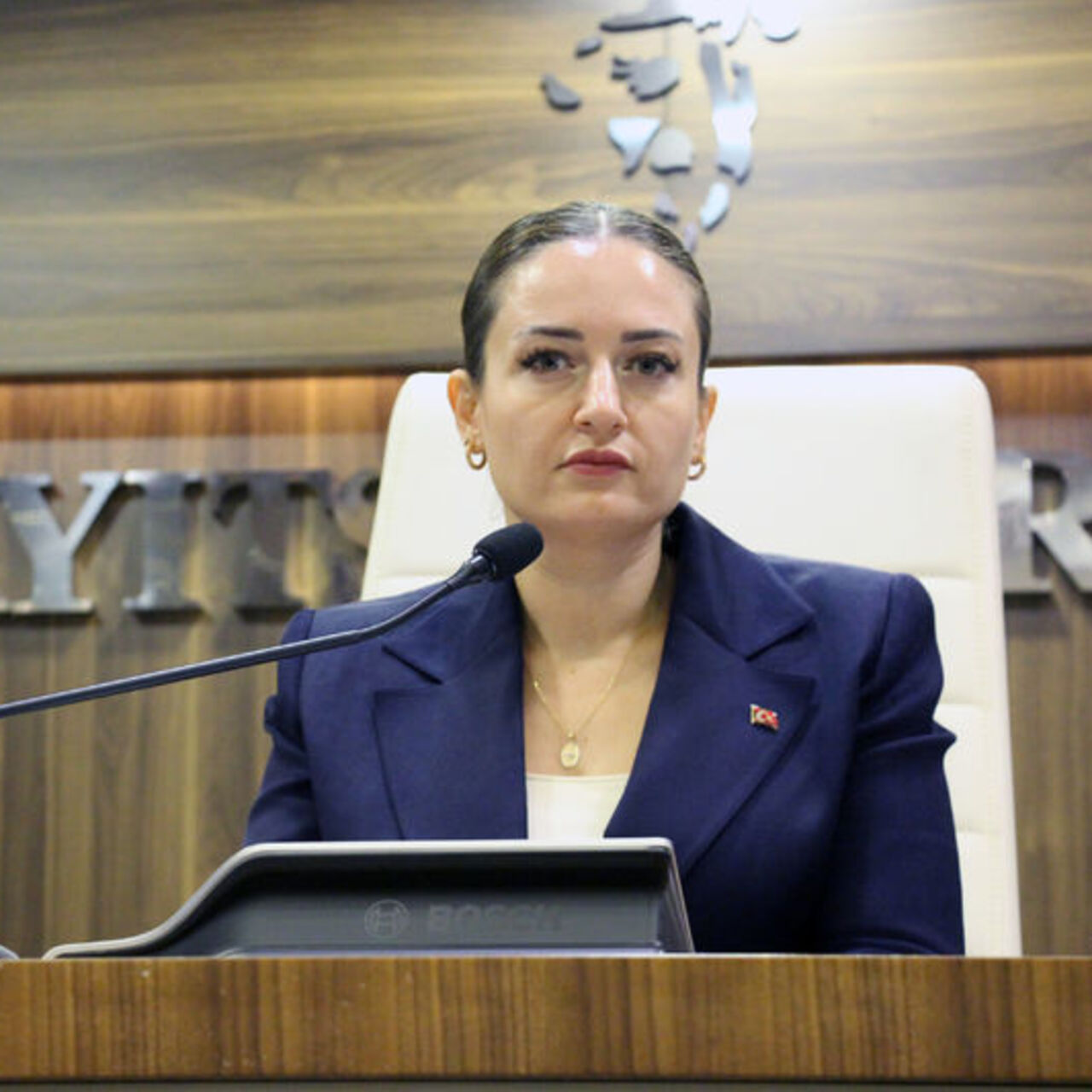Antalya'da Başkanvekilliğine Büşra Özdemir seçildi