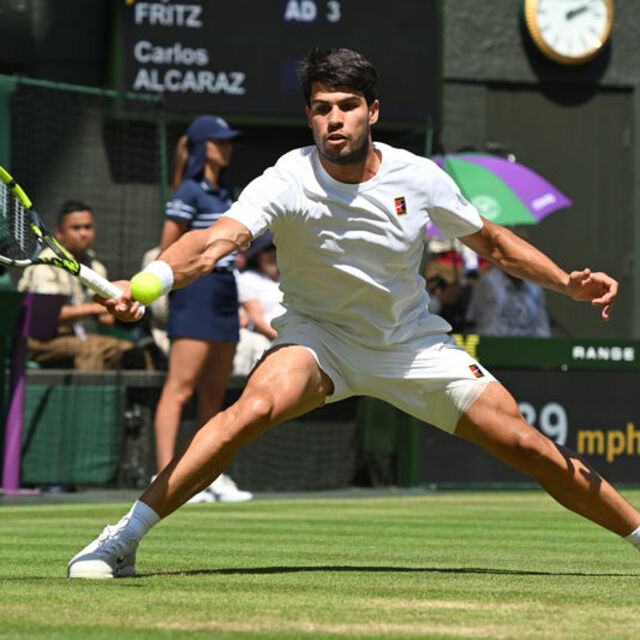 Carlos Alcaraz, Wimbledon'da finalde!