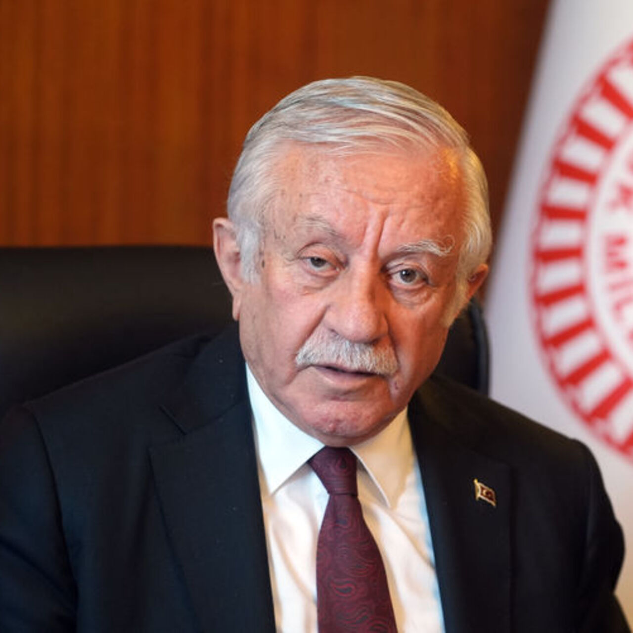 'Türk milleti prangalarından kurtulmaktadır'