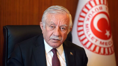 'Türk milleti prangalarından kurtulmaktadır'