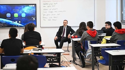 Bakan Kacır'dan öğrencilere TÜBİTAK Fen Lisesi daveti
