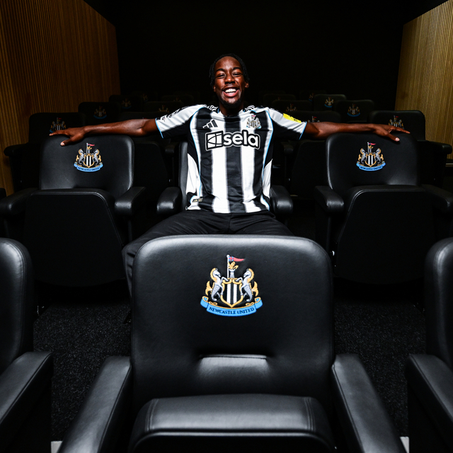 Newcastle United, Elanga'yı transfer etti!