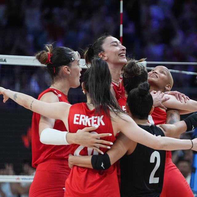 Filenin Sultanları'nın rakibi Sırbistan!