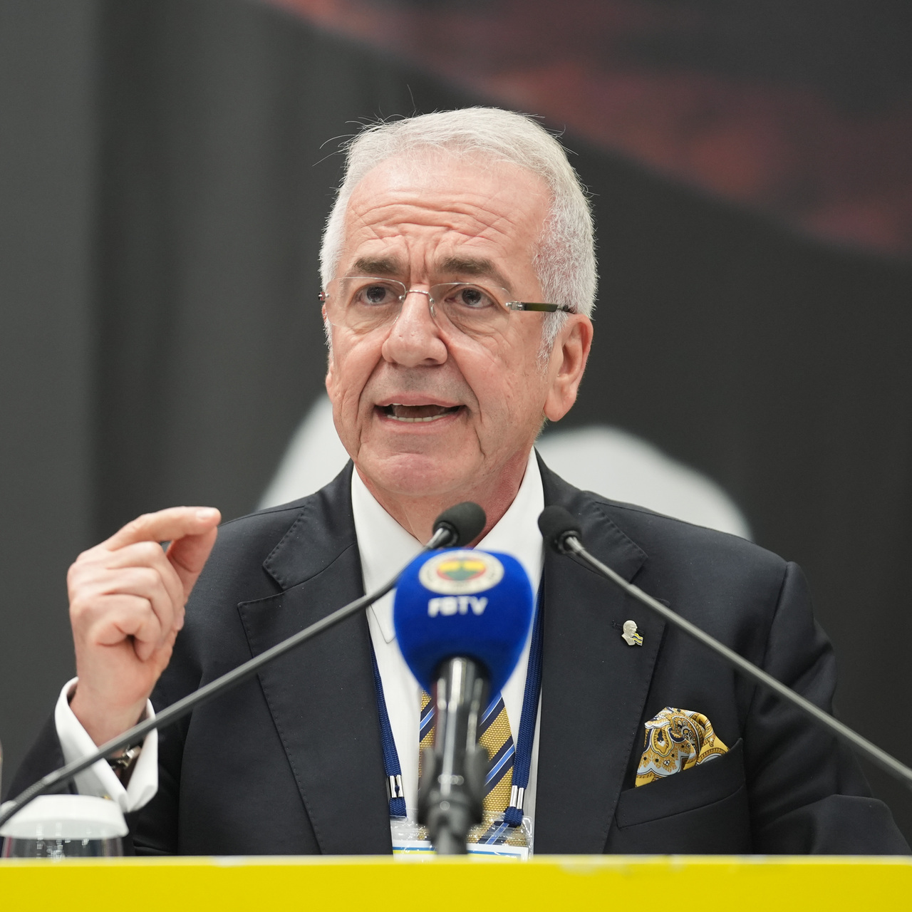 Fenerbahçe'de istifa: Erol Bilecik