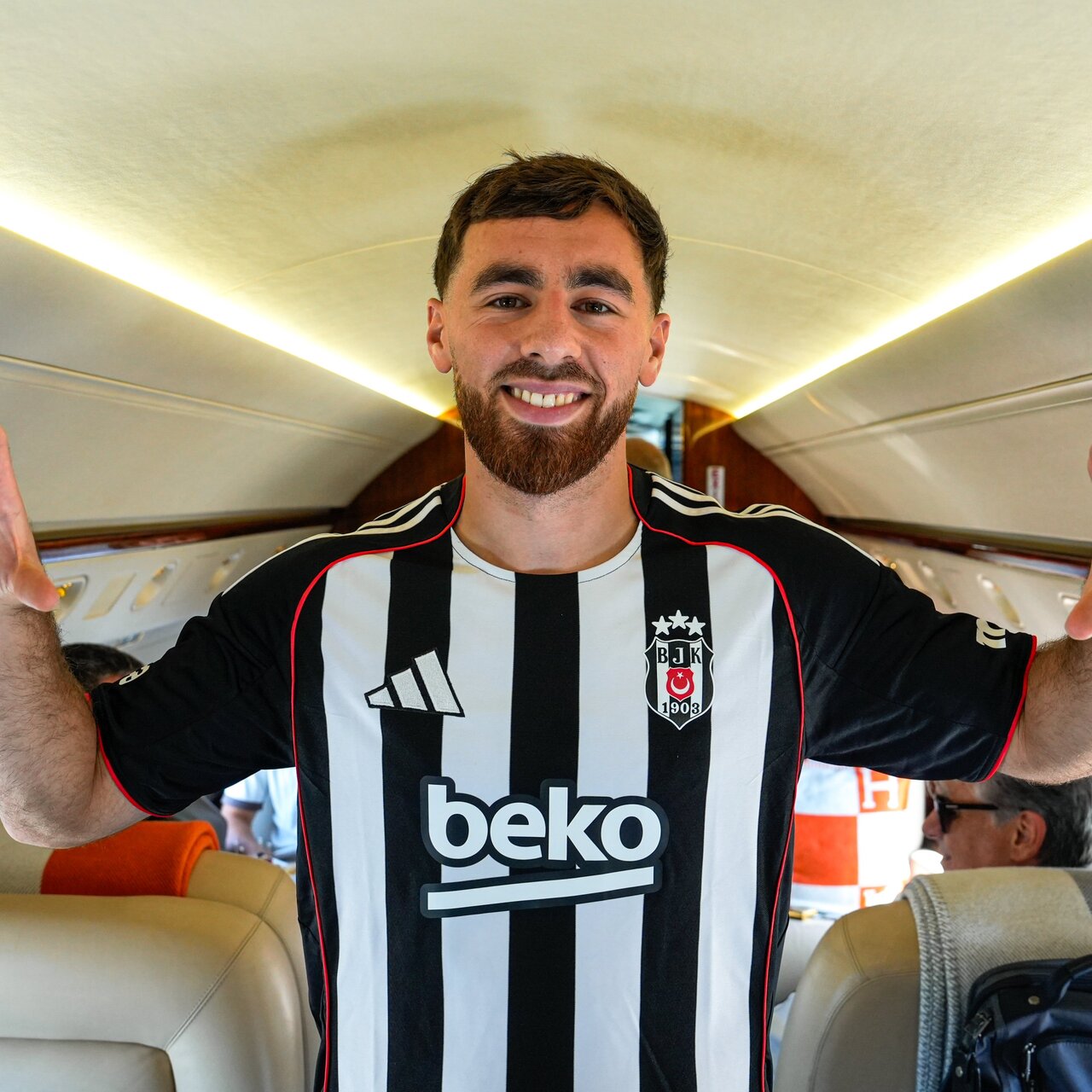 Beşiktaş, Orkun Kökçü'nün geliş saatini açıkladı!