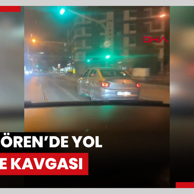 Güngören’de yol verme kavgasında otomobilin camını yumrukla kırdı