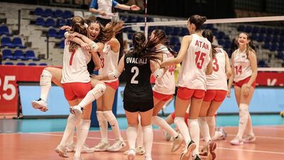 U16 voleybolda Türkiye finalde!