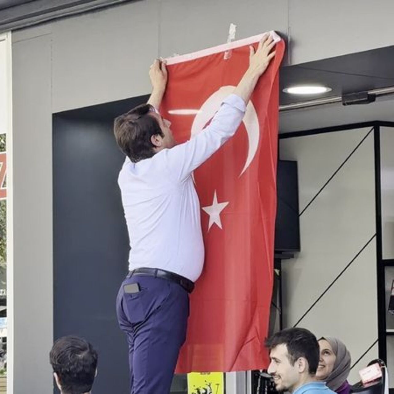 "Terörsüz Türkiye"ye ay yıldızlı destek